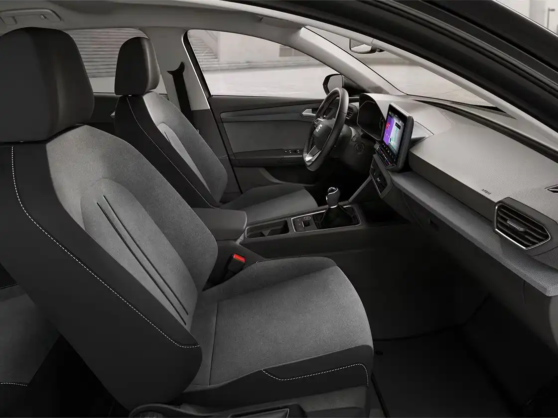 SEAT Leon dynamic driving